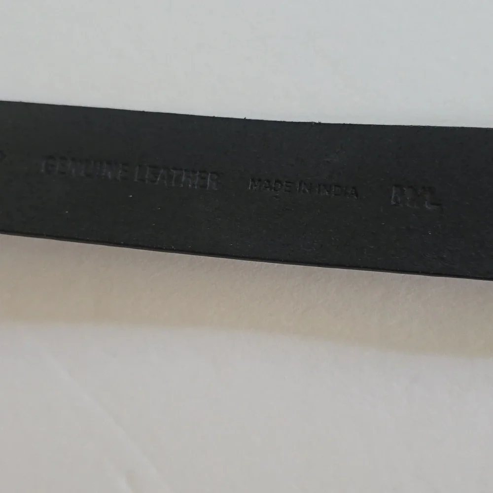 Chico's Womens Black leather Belt Silver Square Pieces Hook loop Closure Sz.42